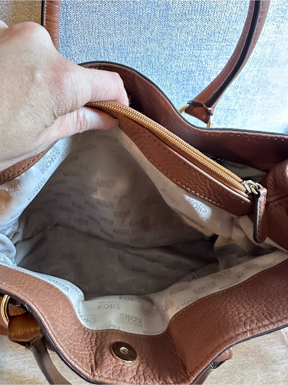Michael Kors Hamilton Leather Tote Bag - Picture 7 of 9